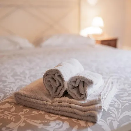 Charming Retreat In Montorsoli Apartman *