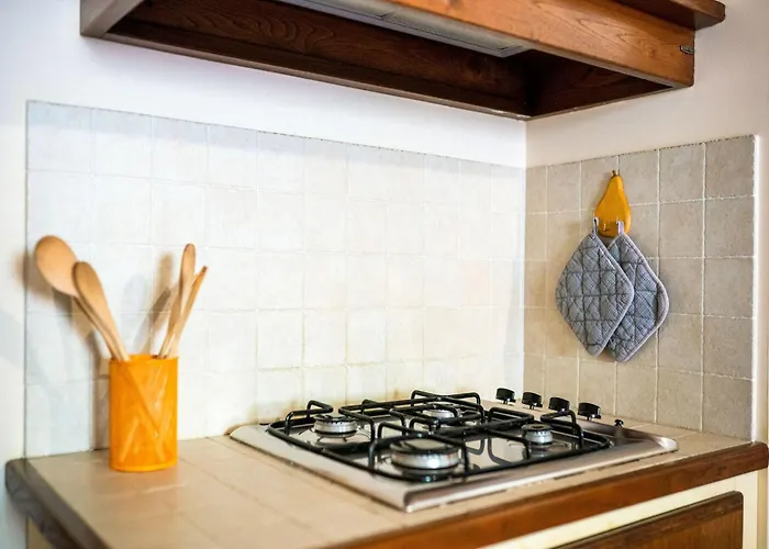 Charming Retreat In Montorsoli Διαμέρισμα *